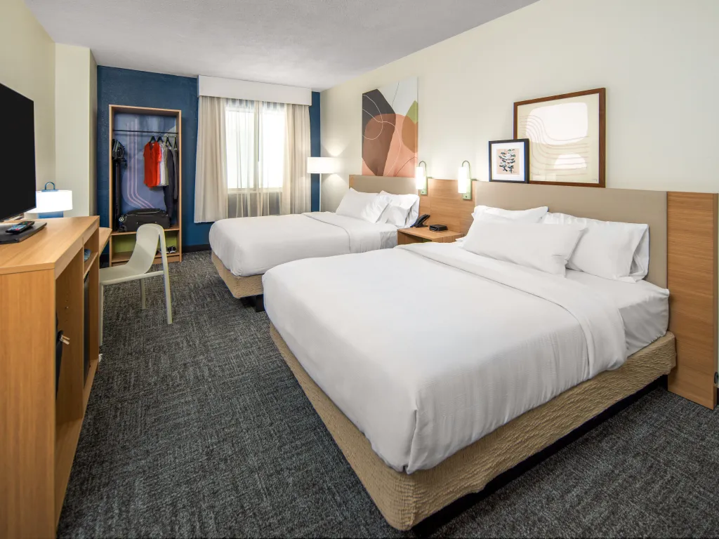 Plan your next summer adventure with Spark by Hilton, offering budget-friendly stays in popular U.S. destinations like Hilton Head, Savannah, and Siesta Key, with exclusive amenities.