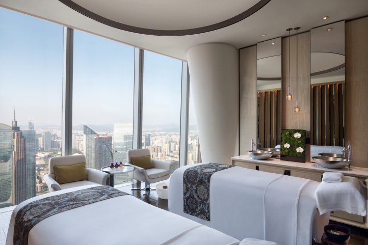 This summer, Four Seasons Hotel Guangzhou celebrates its 12th anniversary with the "We Are Giving on Our Birthday" campaign, offering guests special treats, dining perks, and luxurious experiences throughout July 2024.