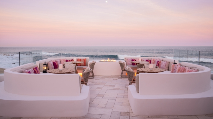 Four Seasons Resort Cabo San Lucas introduces eight innovative dining and drinking venues, featuring world-class cuisine by Chef Richard Sandoval, enhancing the culinary scene in Los Cabos.