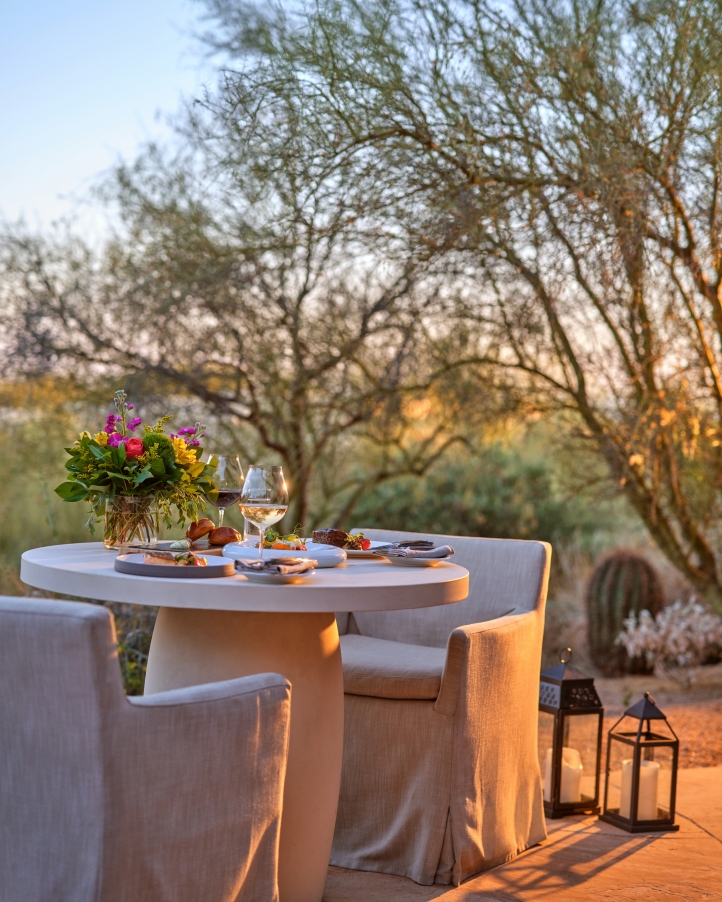 Four Seasons Resort Scottsdale at Troon North unveils new activities, including wine and painting sessions, celestial picnics, mixology classes, cake decorating, paella workshops, and private dinners.