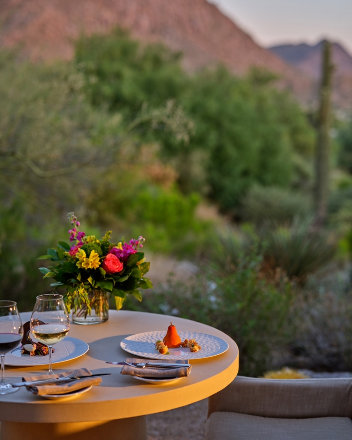 Four Seasons Resort Scottsdale at Troon North unveils new activities, including wine and painting sessions, celestial picnics, mixology classes, cake decorating, paella workshops, and private dinners.