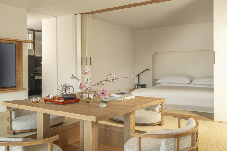 Experience traditional Japanese hospitality with modern luxury at Four Seasons Hotel Osaka's GENSUI. Enjoy tatami rooms, gourmet dining, and stunning views, blending cultural authenticity with contemporary comfort.