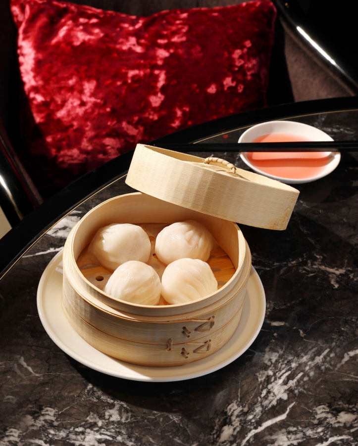 Saai Yue Heen at Four Seasons Hotel Dalian unveils a refreshed à la carte menu, blending premium ingredients and traditional Cantonese techniques for an elevated dining experience.