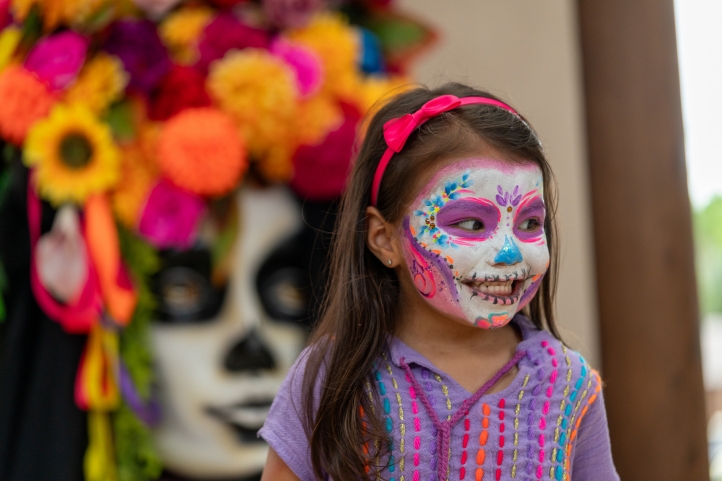 Join the Four Seasons Resort Punta Mita for Catrinas Fest, a vibrant Día de Los Muertos celebration from November 1-3, featuring culinary events, music, and cultural activities.