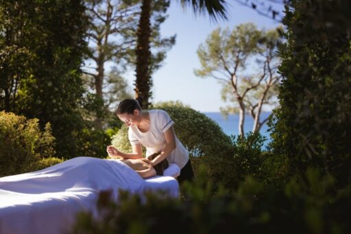 Grand-Hôtel du Cap-Ferrat, A Four Seasons Hotel, hosts a transformative four-day women’s wellness retreat with Marta Hobbs this October, focusing on self-care, relaxation, and personal growth.