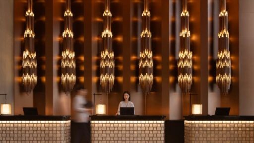 Hyatt Hotels Corporation announces the opening of Grand Hyatt Kunming in Yunnan's capital, Kunming. Located in Spring City 66 plaza, this luxurious hotel offers modern luxury and exceptional service inspired by Yunnan’s rich culture.