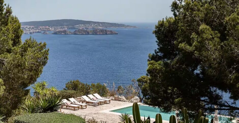 Indulge in a luxurious seven-night stay in Mallorca with Mandarin Oriental Exclusive Homes, featuring private villas, guided nature tours, and unique conservation experiences.