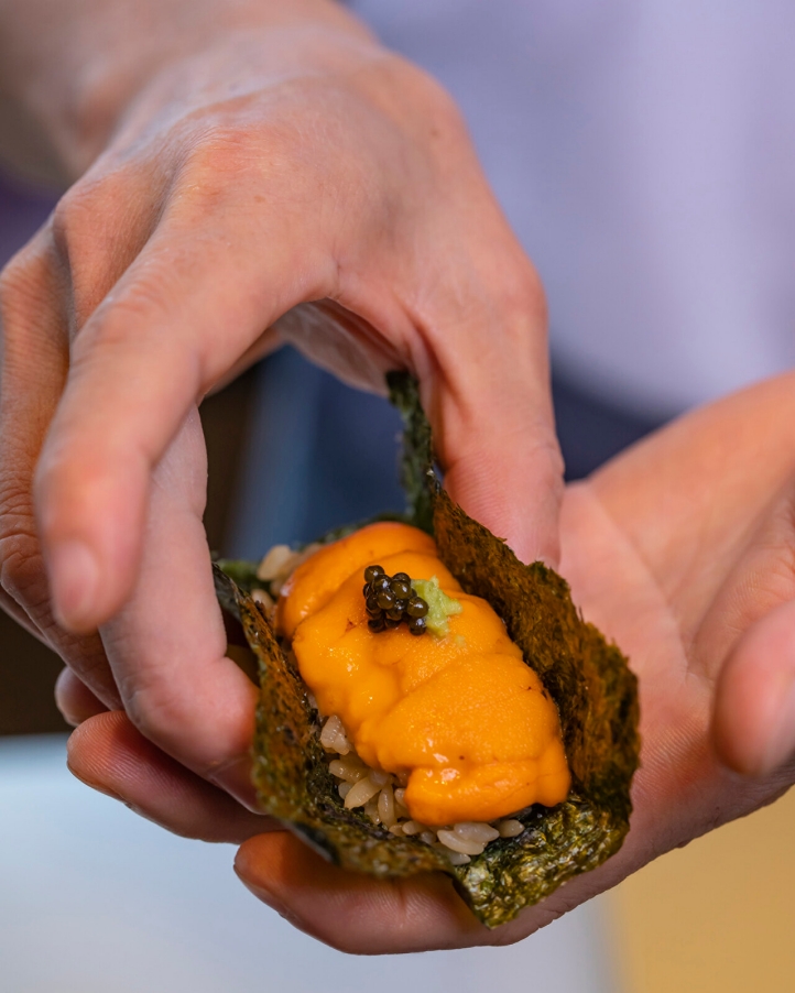 Yotsuba at Four Seasons Hotel Dalian introduces a luxurious sea urchin menu, featuring fresh, seasonal maruni and purple sea urchins in innovative dishes crafted by master chefs.