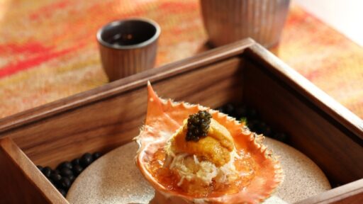 Yotsuba at Four Seasons Hotel Dalian introduces a luxurious sea urchin menu, featuring fresh, seasonal maruni and purple sea urchins in innovative dishes crafted by master chefs.