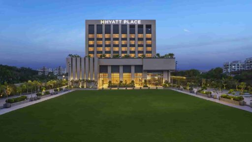 Hyatt Place opens near Aurangabad Airport, offering 150 modern rooms, spacious event spaces, and easy access to business hubs and tourist sites like the Ajanta and Ellora caves.