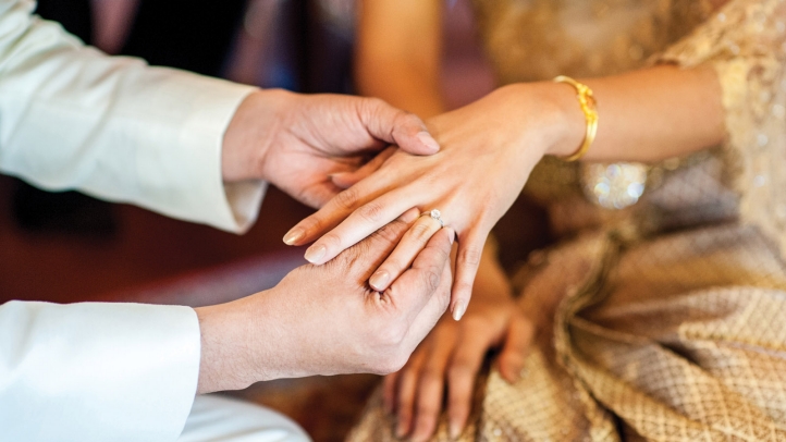 Four Seasons Resorts Thailand offers idyllic settings for weddings, from beachfront ceremonies in Koh Samui to serene rice paddies in Chiang Mai, blending luxury with authentic Thai traditions.