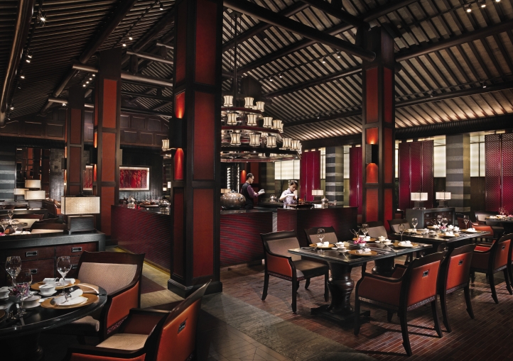 Chef Wang Yong at Jin Sha, Four Seasons Hangzhou, presents a seasonal feast for the Mid-Autumn Festival, showcasing Jiangsu and Zhejiang cuisine with local ingredients and innovative flair.