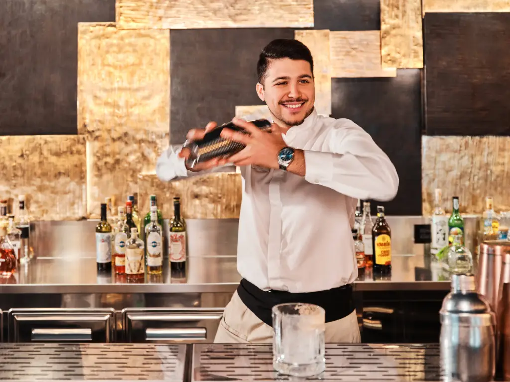 Mixologists Matteo Ciaffaroni and Paolo Pallucchini are guest favorites at Hilton Rome Eur La Lama’s Blade Bar, known for their creative cocktails, friendly service, and unforgettable experiences.