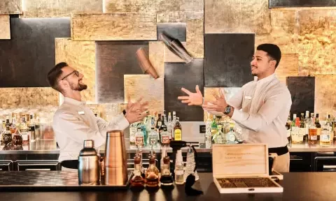 Mixologists Matteo Ciaffaroni and Paolo Pallucchini are guest favorites at Hilton Rome Eur La Lama’s Blade Bar, known for their creative cocktails, friendly service, and unforgettable experiences.