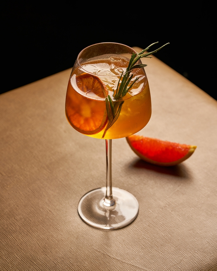 Celebrate Negroni Week at Four Seasons Hotel Tianjin from September 16-22, 2024, with three exclusive Tianjin-inspired Negroni variations, blending local flavors with a classic cocktail.