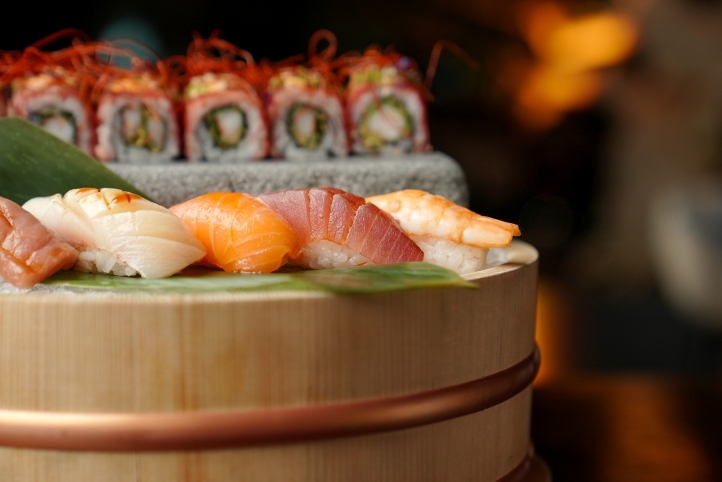 Four Seasons Hotel Kuwait at Burj Alshaya introduces two weekly dining events: Unlimited Sushi Night and Mix & Mingle, offering gourmet food, live music, and skyline views in a luxury setting.