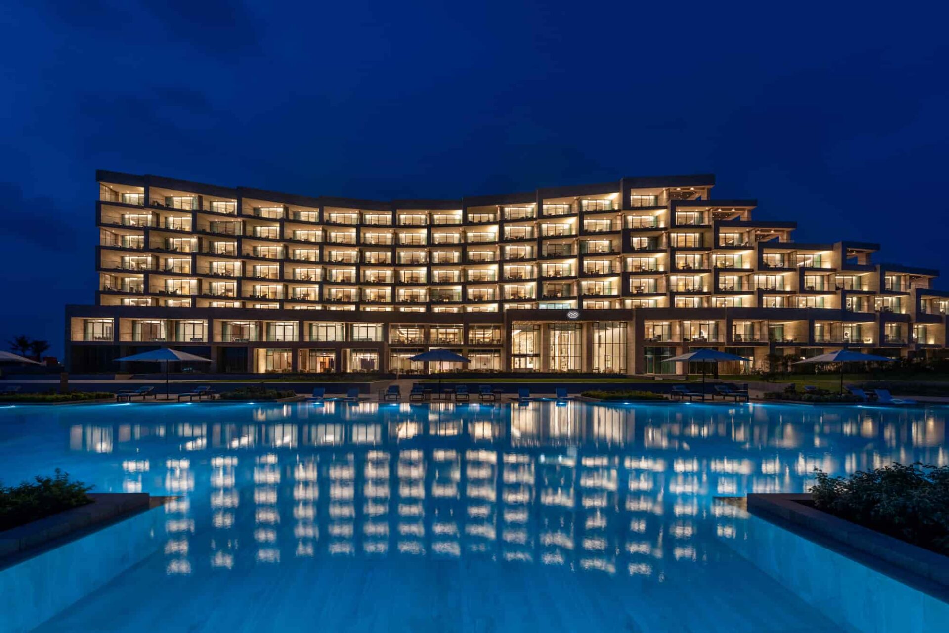 Sofitel debuts its flagship hotel in Benin with Sofitel Cotonou Marina Hotel & Spa, blending French luxury and Beninese culture. Discover top-tier amenities and stunning coastal views.