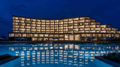 Sofitel debuts its flagship hotel in Benin with Sofitel Cotonou Marina Hotel & Spa, blending French luxury and Beninese culture. Discover top-tier amenities and stunning coastal views.