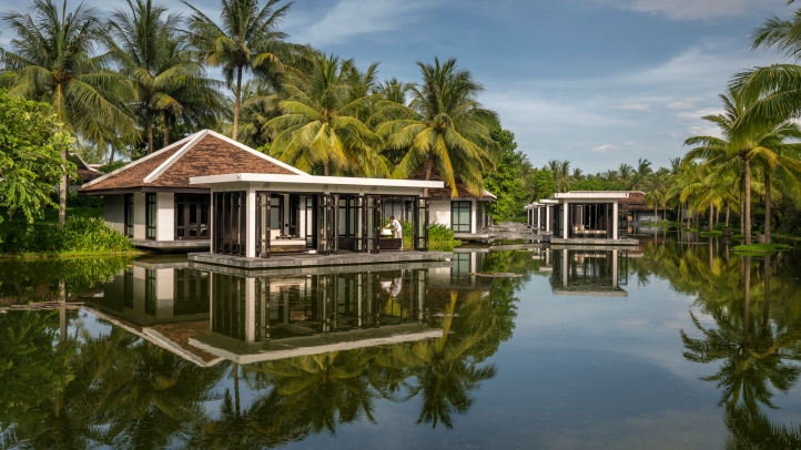 The Heart of the Earth Spa at Four Seasons Resort The Nam Hai, Hoi An, wins prestigious awards at the 2024 Destination Deluxe Spa Awards and SpaChina Awards for its transformative wellness experiences.