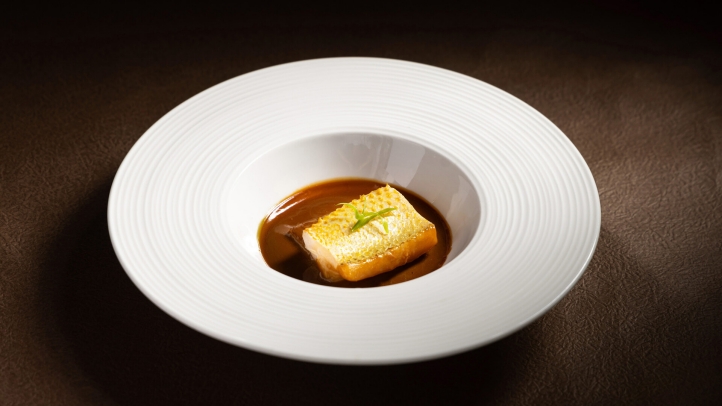 Jin House at Four Seasons Hotel Tianjin offers a Yellow Croaker Dégustation Menu, showcasing Cantonese flavors and innovative dishes. Available September 27-28, with optional wine pairing.