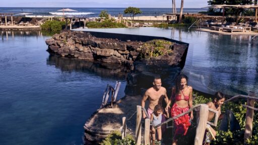 Celebrate the 2024 festive season at Four Seasons Resort Hualalai with holiday feasts, cultural events, family activities, and luxurious experiences, all set in Hawaii's stunning surroundings.