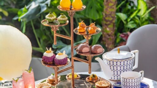 Experience the flavors of autumn with the "Fall in Dalian" afternoon tea at Four Seasons Hotel Dalian Lobby Lounge, featuring seasonal fruits, nuts, savory bites, and exquisite desserts.