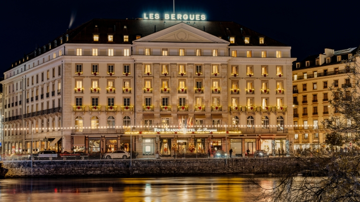 Celebrate Christmas at Four Seasons Hotel des Bergues Geneva with festive dining, holiday cocktails, and luxurious spa experiences, all designed to bring loved ones together in a magical setting.