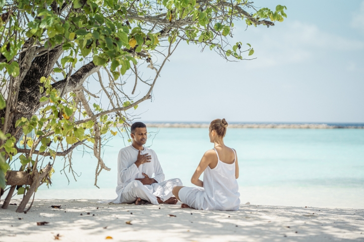 AyurMa at Four Seasons Resort Maldives at Landaa Giraavaru, celebrated for eco-conscious wellness, wins SpaChina’s Best Global Wellness Resort of the Year for its innovative therapies.