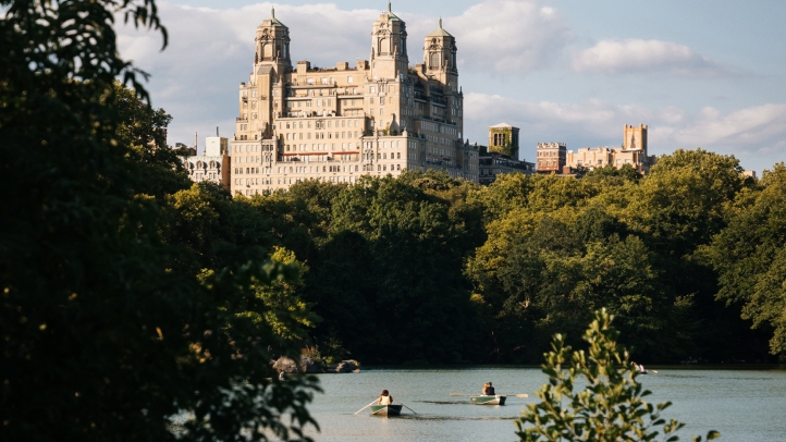 Four Seasons Hotel New York reopens this fall, offering luxury suites, fine dining, and personalized service in the heart of Manhattan. Now accepting reservations for stays starting November 15.