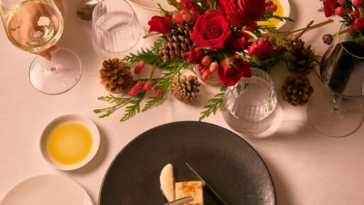 Celebrate the holidays at Dani Brasserie, Four Seasons Hotel Madrid, with Chef Dani García’s exquisite festive menus, innovative flavors, and breathtaking terrace views.