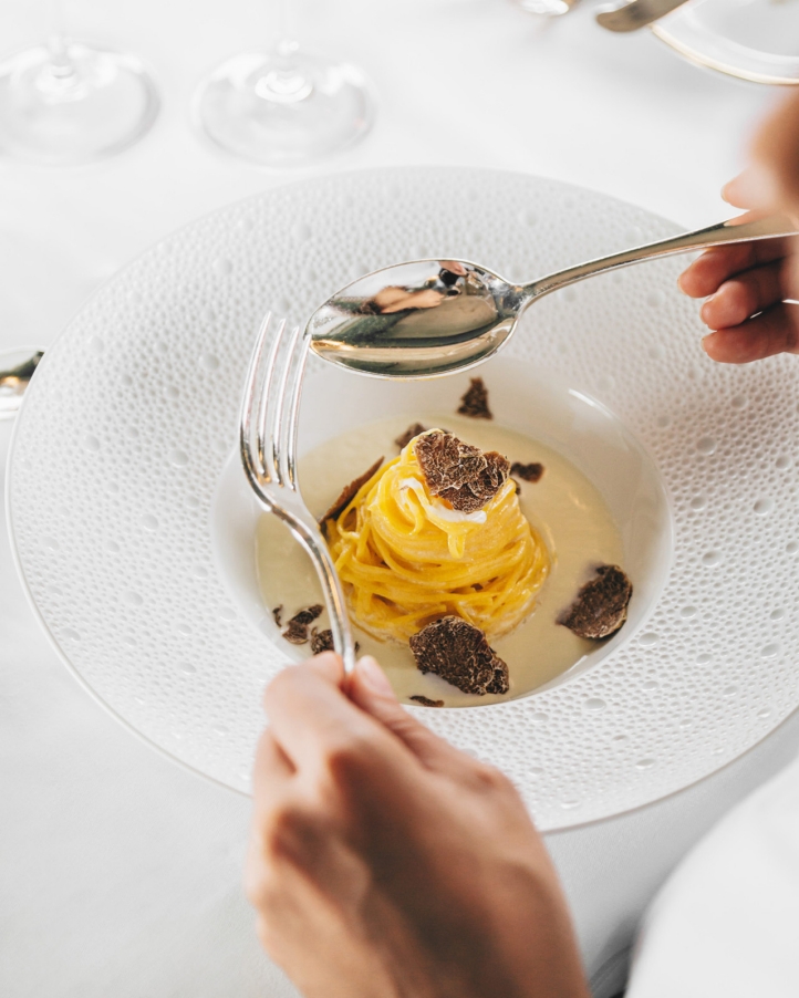 Café Milano at Four Seasons Abu Dhabi unveils a limited-time White Truffle menu, showcasing Italian flavors and seasonal luxury through Chef Delfino Chiarello's refined creations.