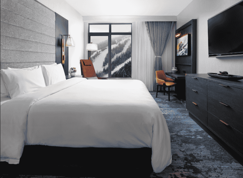 The Grand Hyatt Deer Valley opens in Park City, Utah, offering 436 luxury accommodations, direct ski access, elevated dining, and year-round mountain adventures in East Village.