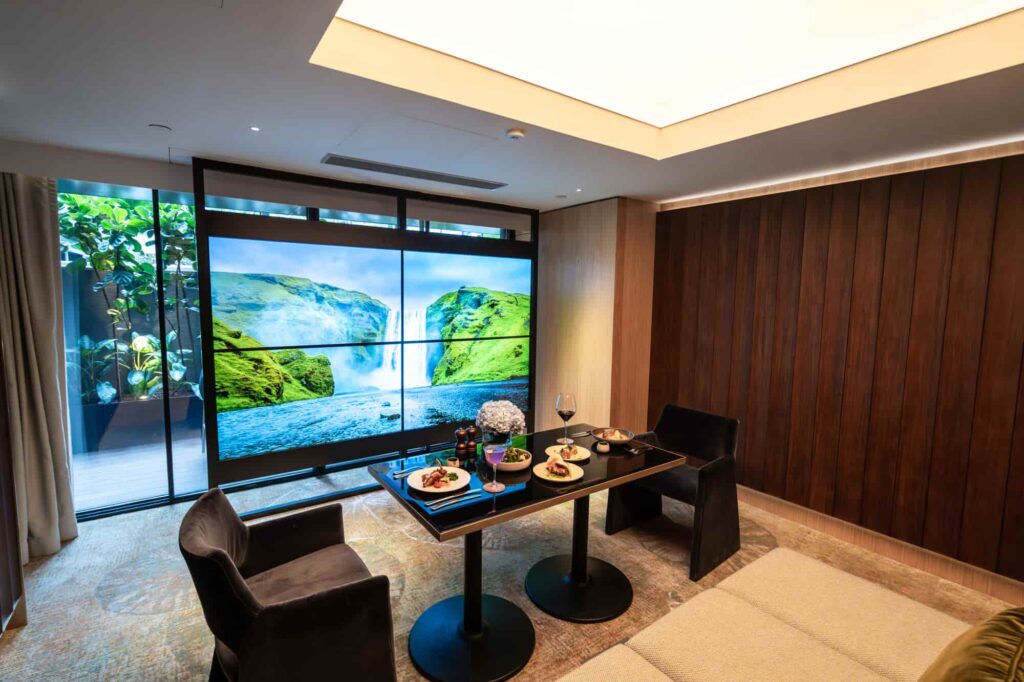 Pullman Hotels debuts the Transforming Room at Pullman Singapore Orchard, a modular space blending work, wellness, and leisure with high-tech features and adaptable design.