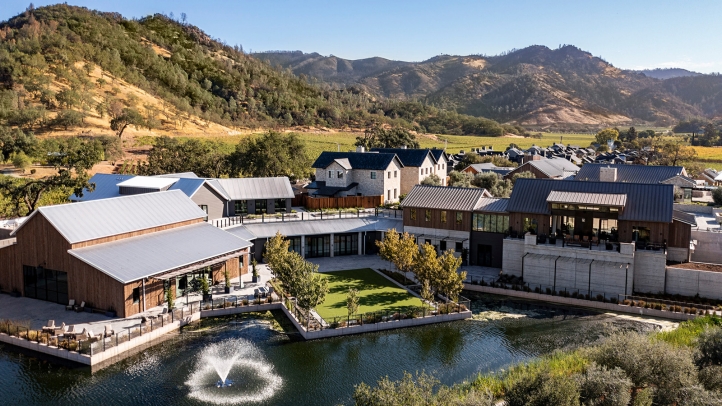 Ring in 2025 at Four Seasons Napa Valley with the Midnight Soirée, featuring live entertainment, gourmet canapés, fine wine, and family-friendly festivities for a memorable New Year.