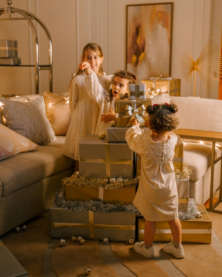 Celebrate the holidays at Four Seasons Resort at The Pearl-Qatar with luxurious stays, festive dining, family activities, and indulgent spa experiences for a memorable season.