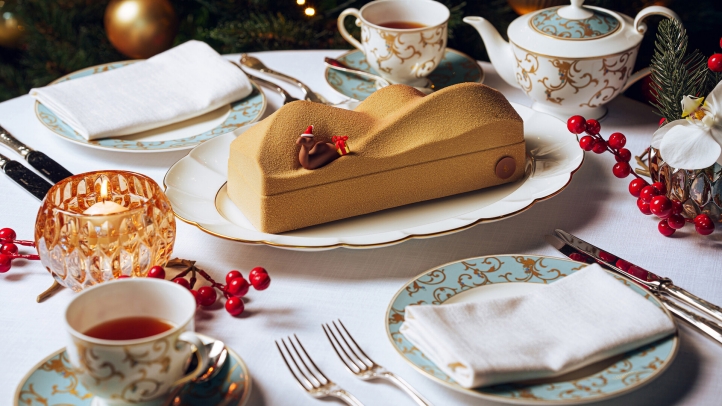 Celebrate Christmas at Four Seasons Resort Dubai with festive feasts, luxurious wellness experiences, and enchanting activities, creating unforgettable moments for all ages.