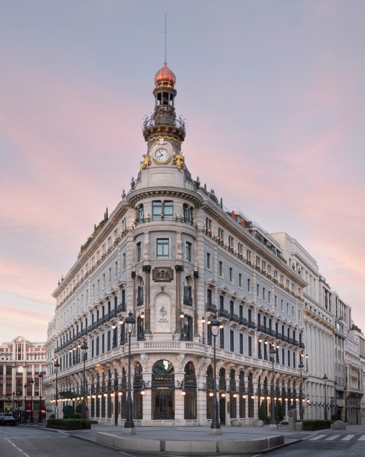 Four Seasons Hotel Madrid earns Responsible Hospitality VERIFIED certification, a top sustainability standard recognized by Forbes Travel Guide, reflecting eco-luxury excellence.