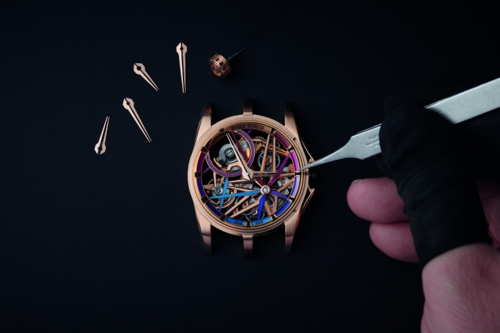 Experience the art of Swiss craftsmanship with Four Seasons Hotel des Bergues Geneva and Roger Dubuis, blending watchmaking precision and fine whisky in a unique half-day journey.