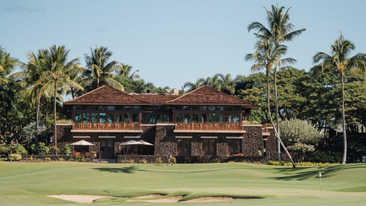 Four Seasons Resort Hualalai earns a coveted spot on the 2025 Condé Nast Traveler Gold List, celebrating its blend of Hawaiian culture, luxury amenities, and personalized service.