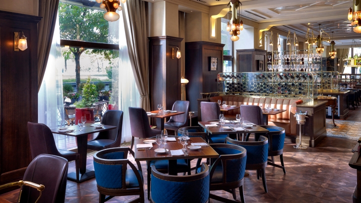 Kollázs Brasserie & Bar at Four Seasons Gresham Palace Budapest earns Michelin recognition, celebrating exceptional cuisine, bold flavors, and outstanding dining experiences.