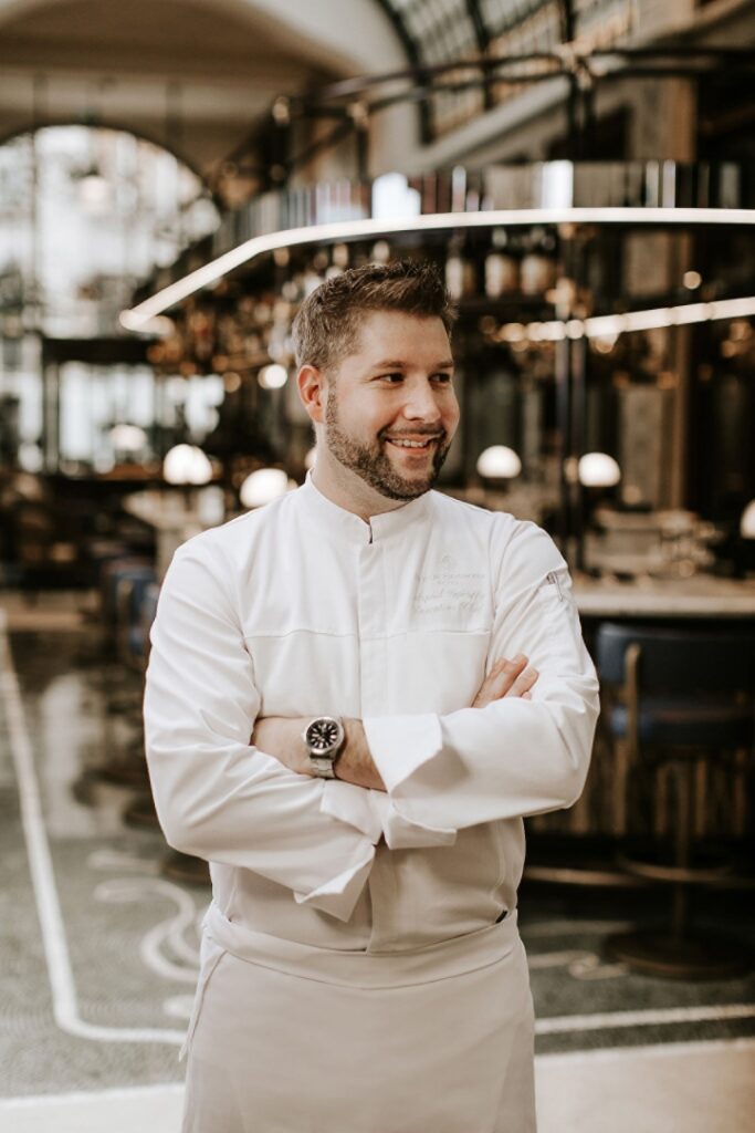 Kollázs Brasserie & Bar at Four Seasons Gresham Palace Budapest earns Michelin recognition, celebrating exceptional cuisine, bold flavors, and outstanding dining experiences.