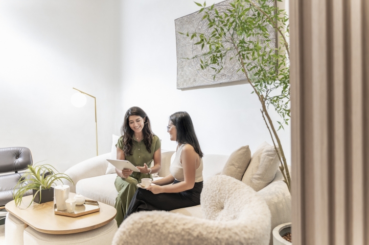 Discover Chi Longevity Clinic at Four Seasons Hotel Singapore, offering science-backed programs for healthy ageing, advanced assessments, and luxury wellness in an elegant setting.