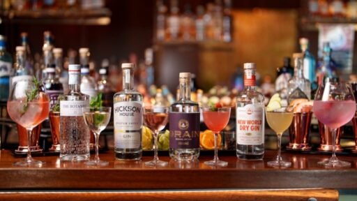 Celebrate summer at Grain Bar, Four Seasons Hotel Sydney, with artisanal gin and fresh Sydney Rock Oysters, or craft your own G&T with expert mixologists in a chic setting.