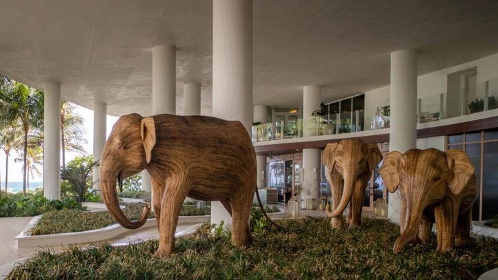 Discover "The Great Elephant Migration," featuring life-sized Indian elephant sculptures at Four Seasons Fort Lauderdale and Palm Beach, promoting conservation and coexistence.