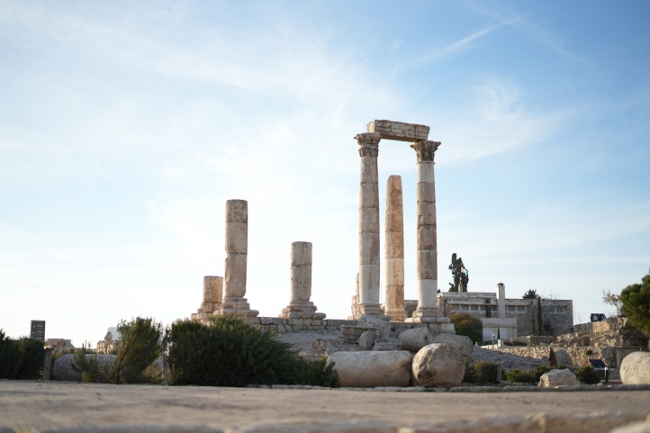 Celebrate your dream wedding with Four Seasons Hotel Amman, offering breathtaking venues like the Amman Citadel and Jerash, blending modern luxury with ancient charm.