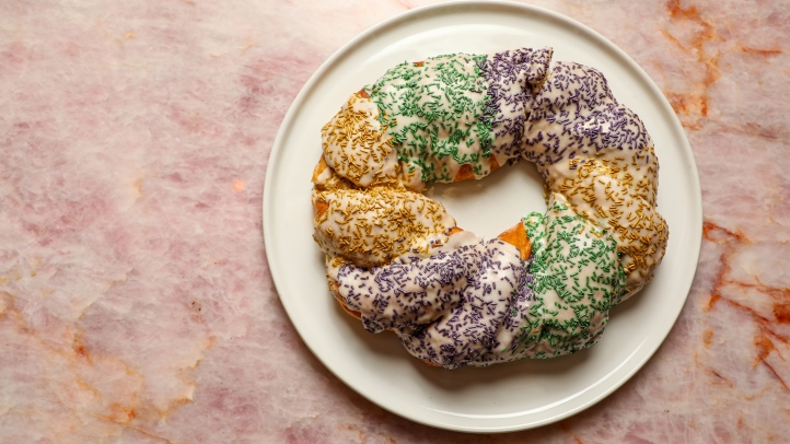 Experience Carnival season in style with Miss River's exclusive King Cake at Four Seasons New Orleans, blending tradition with elegance in a sweet potato and cinnamon masterpiece.