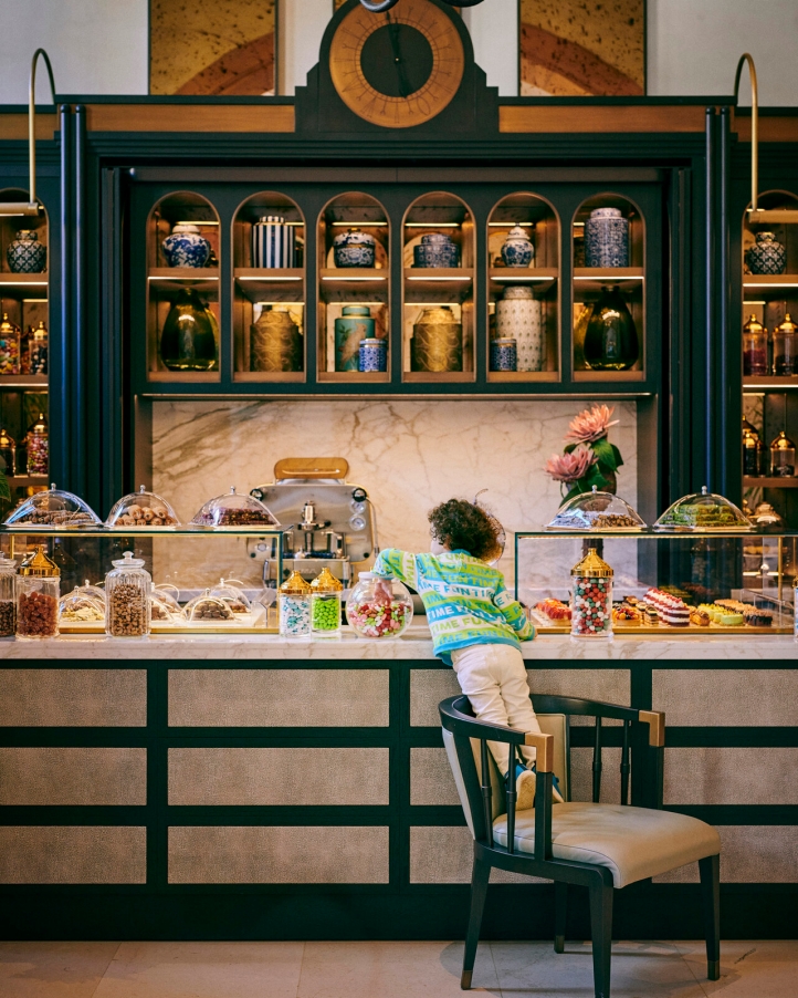 This winter, Four Seasons Hotel Istanbul at Sultanahmet invites families to a magical treasure hunt for kids, blending fun, history, and discovery in a captivating setting.