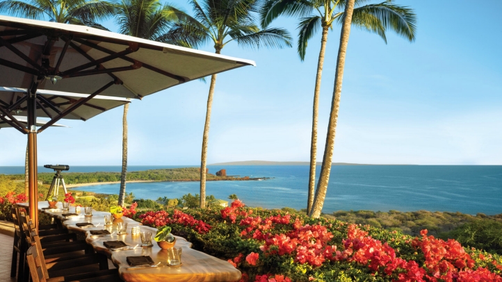 Play Manele Golf Course at Four Seasons Resort Lanai for breathtaking ocean views, exclusive perks, and world-class golf on a Jack Nicklaus-designed cliffside course.