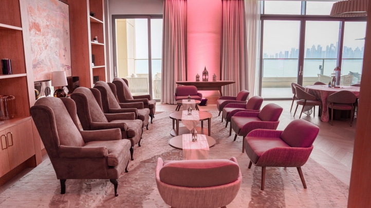 Celebrate Ramadan at Four Seasons The Pearl-Qatar with outdoor Iftar at La Plage, elegant dining at Duchess Tea Lounge, and gourmet experiences at Chicago Rare and Spuntino.