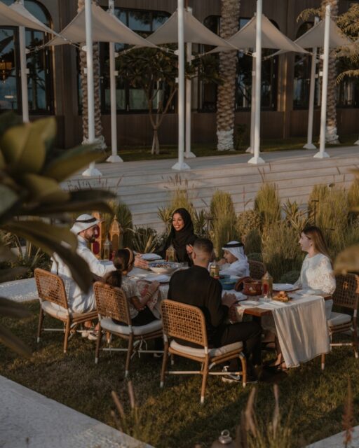 Celebrate Ramadan at Four Seasons The Pearl-Qatar with outdoor Iftar at La Plage, elegant dining at Duchess Tea Lounge, and gourmet experiences at Chicago Rare and Spuntino.